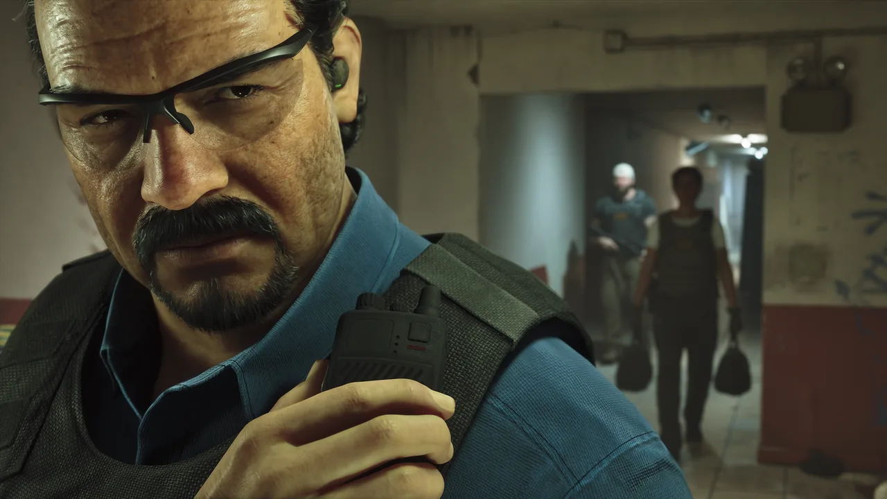 Méndez, a VCPD officer, in one of the 12 screenshots published with Edge 430 (Rockstar Games / Edge)